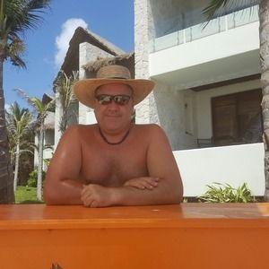 Meet your Posher, Garrett